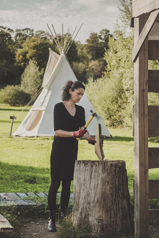 Les Tipis Du Bonheur De Vivre Hotel Brûlon Kültér fotó